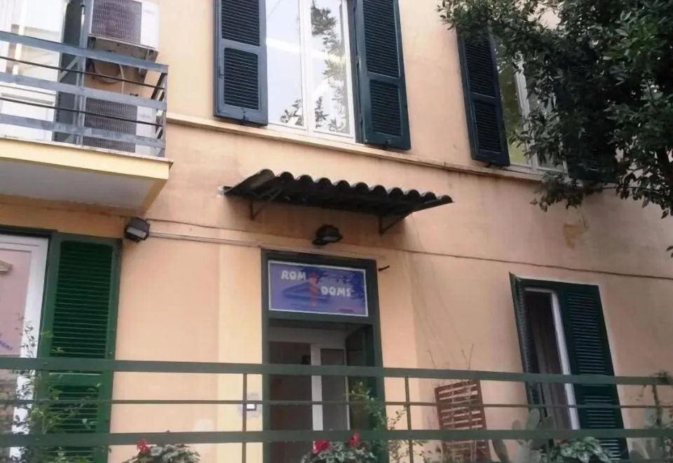 Roma Art Rooms