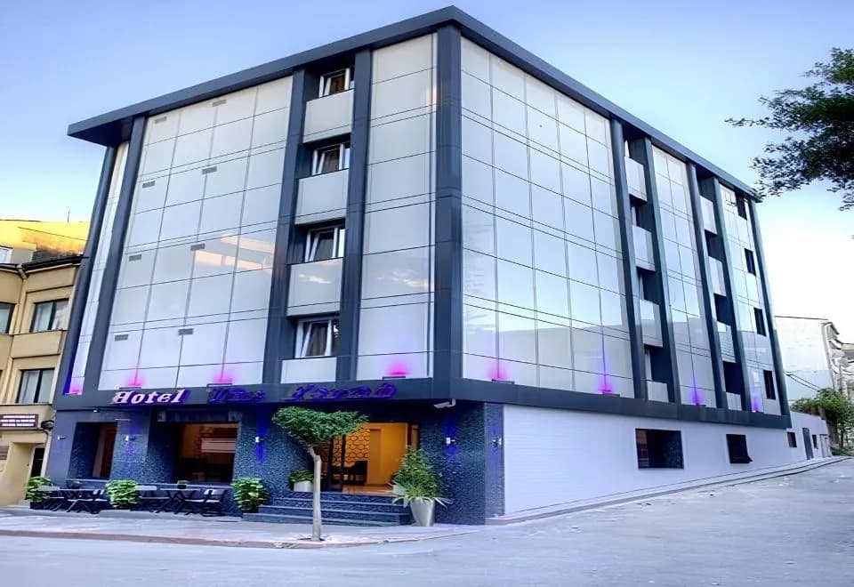 Hotel the Ferah