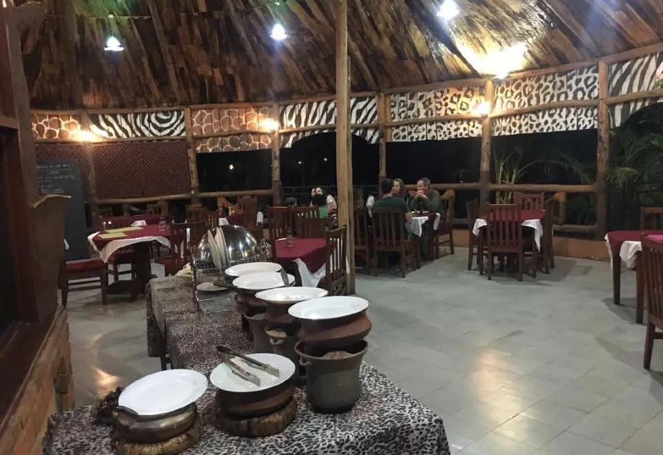 Vijiji Center lodge and Safari