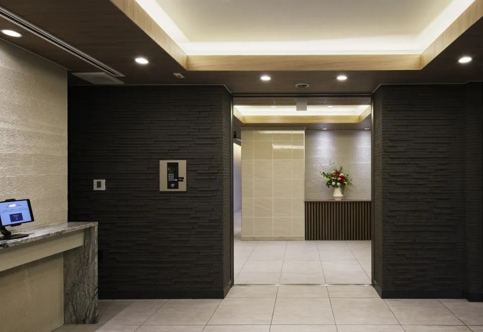 Minn Umeda East