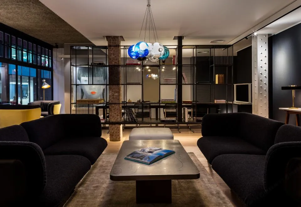 Radisson Blu Edwardian Mercer Street Hotel, London