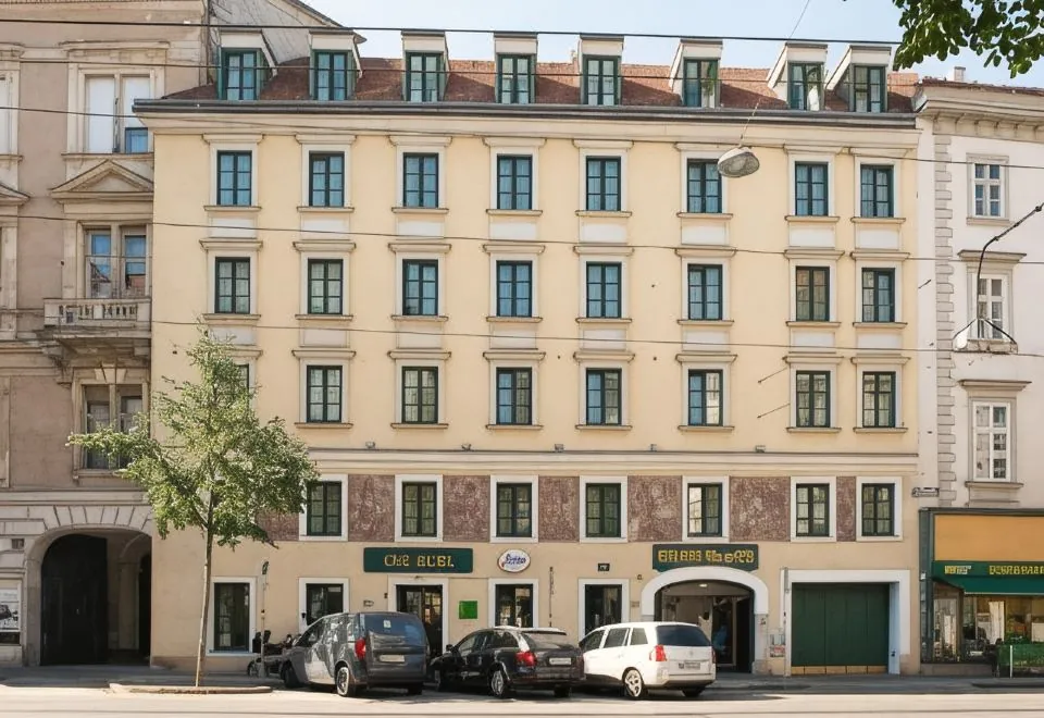 Suite Hotel 900 m Zur Oper