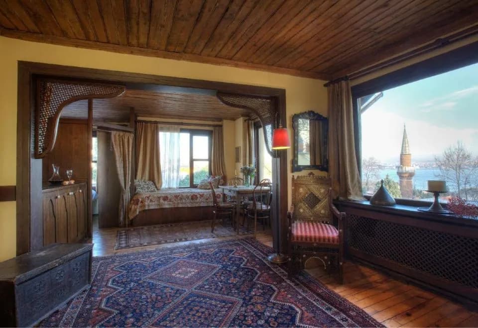 Hotel Empress Zoe