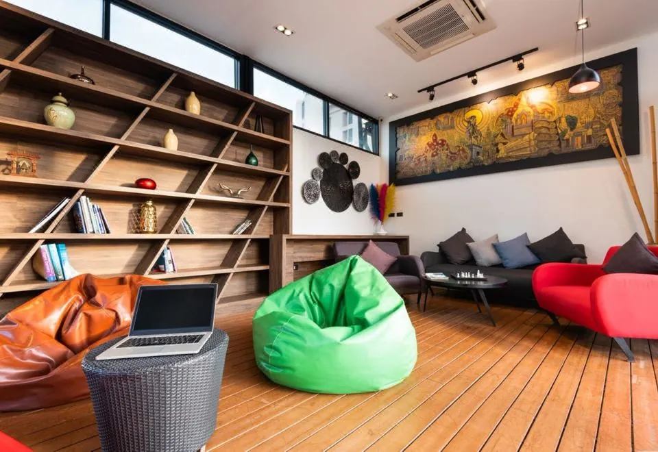 RakYim Siam - Sukhumvit 15