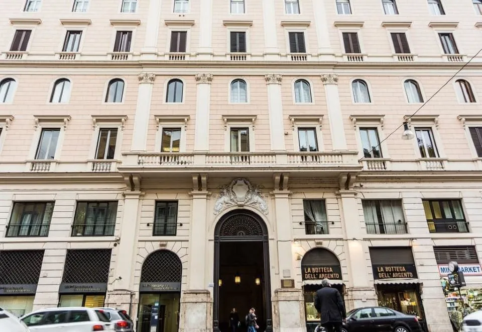 Queen Palace Suites
