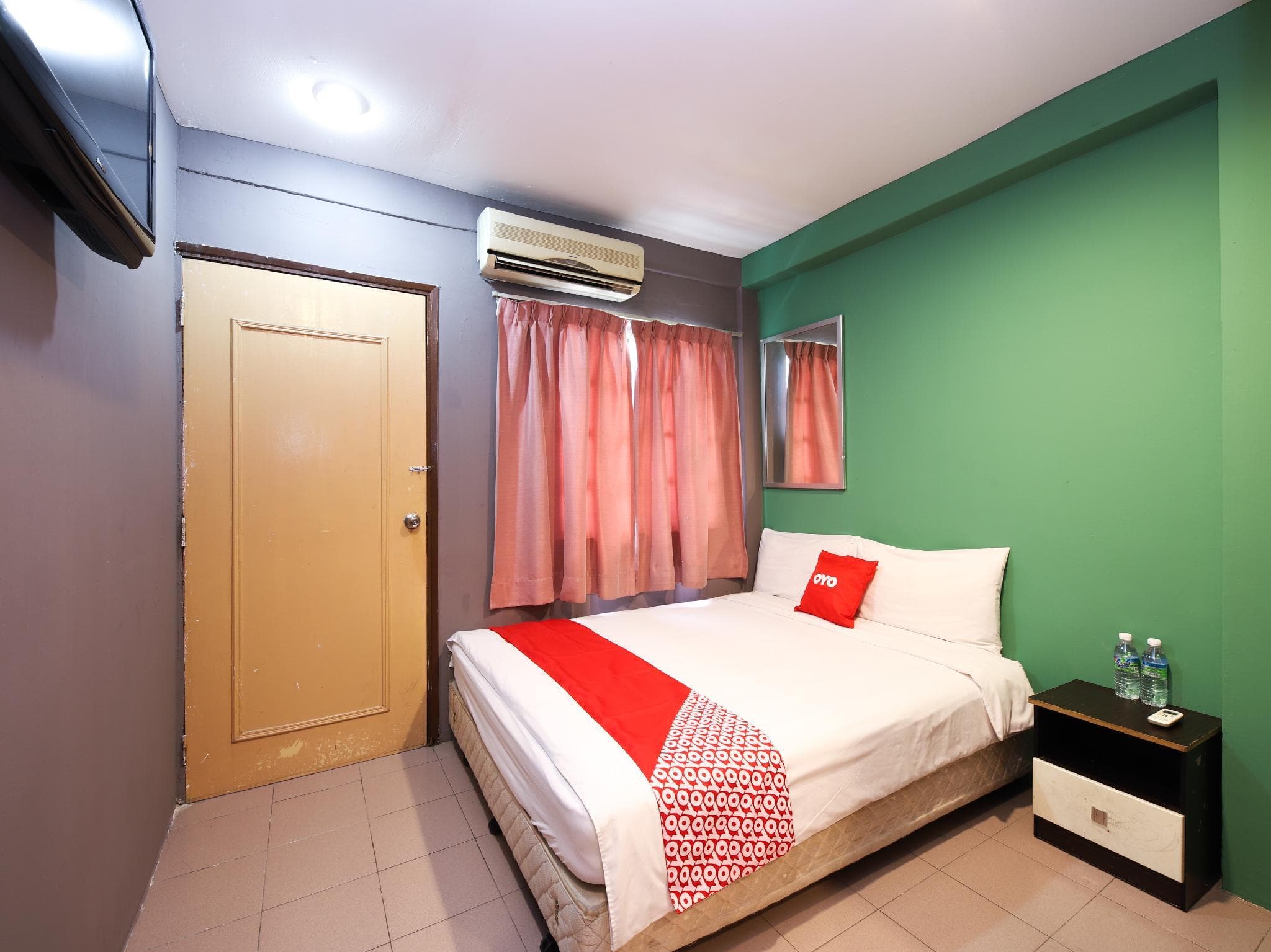 OYO 89688 Alor Street Hotel