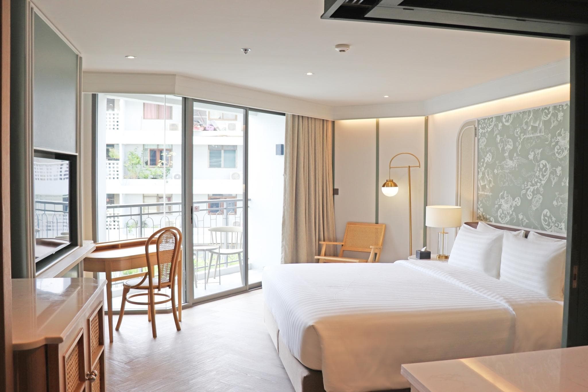 The Quarter Chaophraya by Uhg