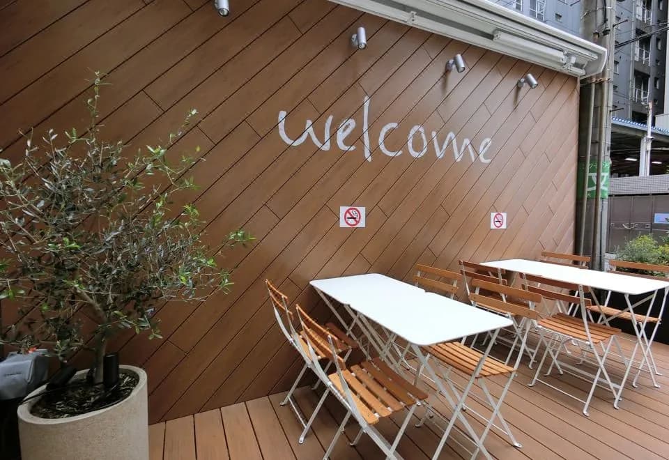 White Hostel Shinsaibashi