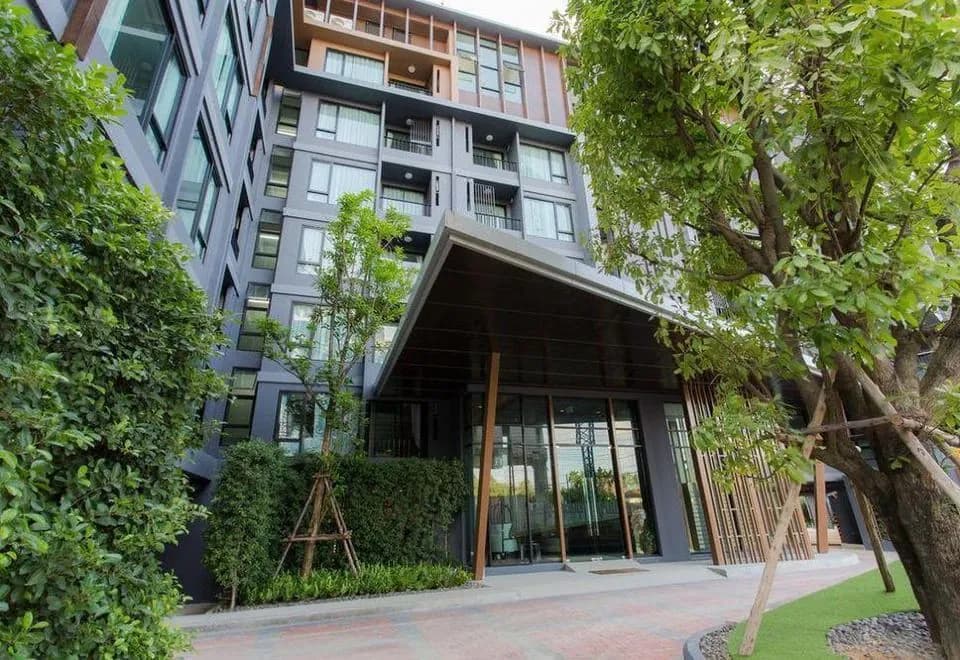 6th Avenue Phuket Surin by Holy cow