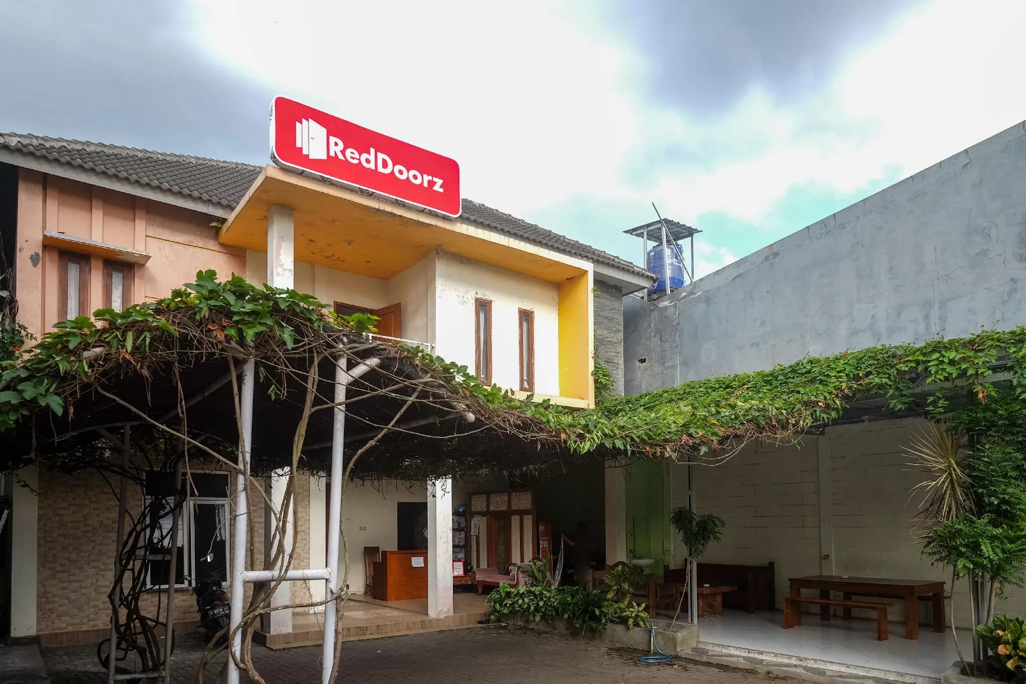 RedDoorz Syariah at Griya Hanum Condongcatur