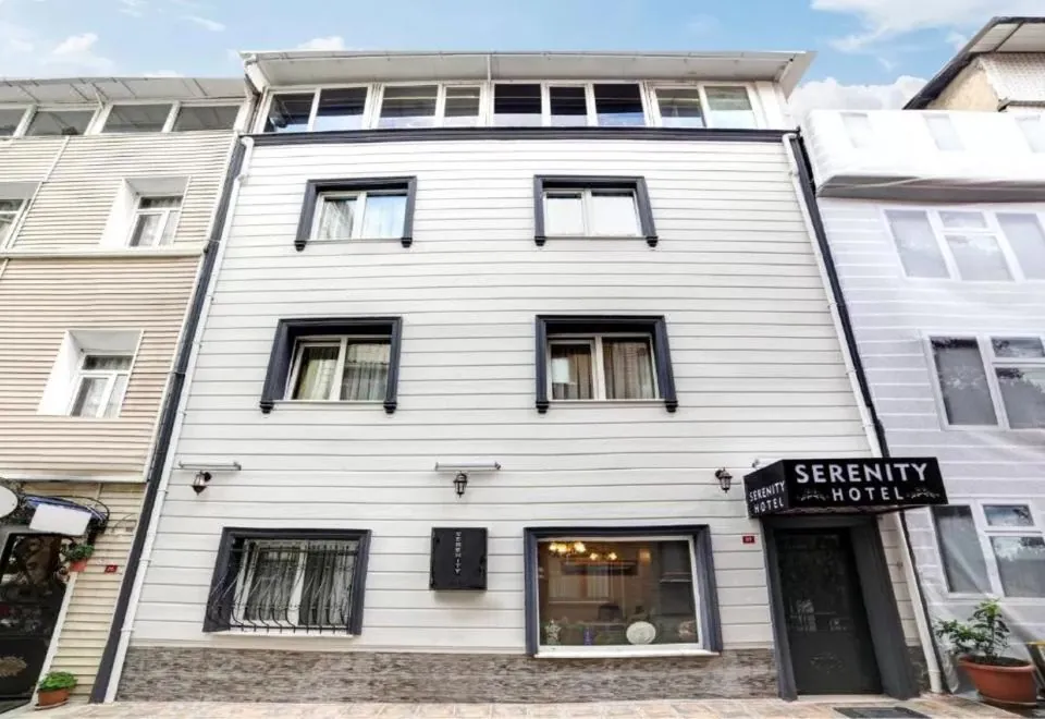 Serenity Hotel
