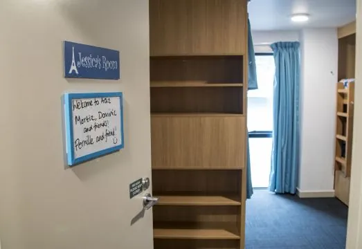 Adventure Q2 Hostel