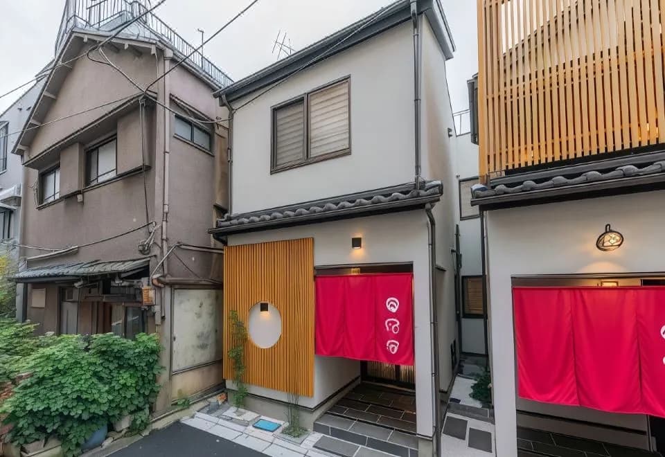 Yadoya Yanagidori East